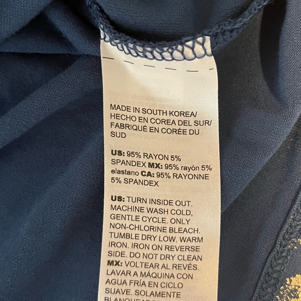 Chicos size 1 (8/Medium) Blue & Silver animal print, Like new! - Picture 8 of 8